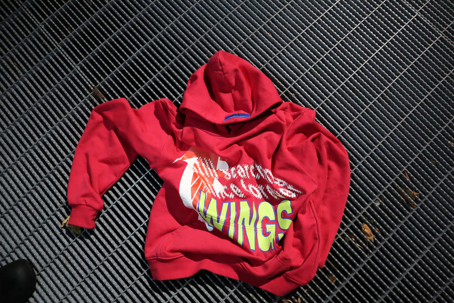 "STILL SEARCHING" HOODIE HOT PINK