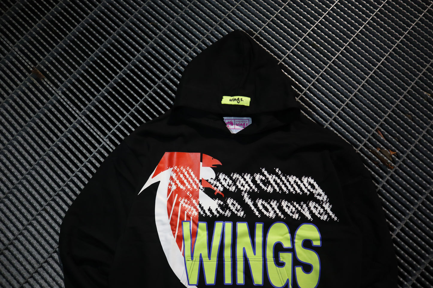 "STILL SEARCHING" HOODIE BLACK